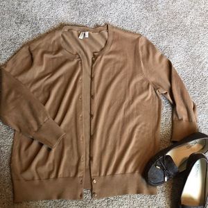 Madison khaki cardigan size XL